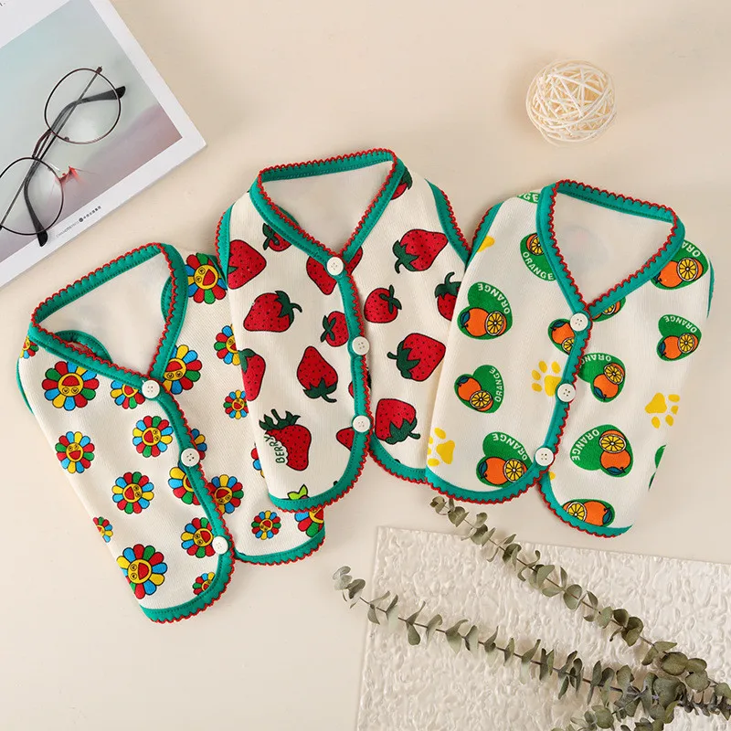 

Симпатичный хлопковый жилет для собак, куртка для маленьких собак, кошек, зимнее теплое пальто для домашних питомцев с клубничным узором, пл...