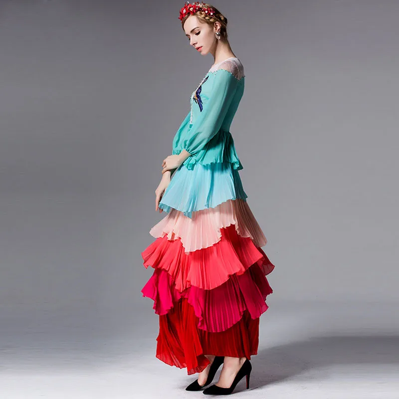 

elegant cake dress poster same catwalk show same paragraph high-end embroidery heavy industry color pleated perfect cake dress