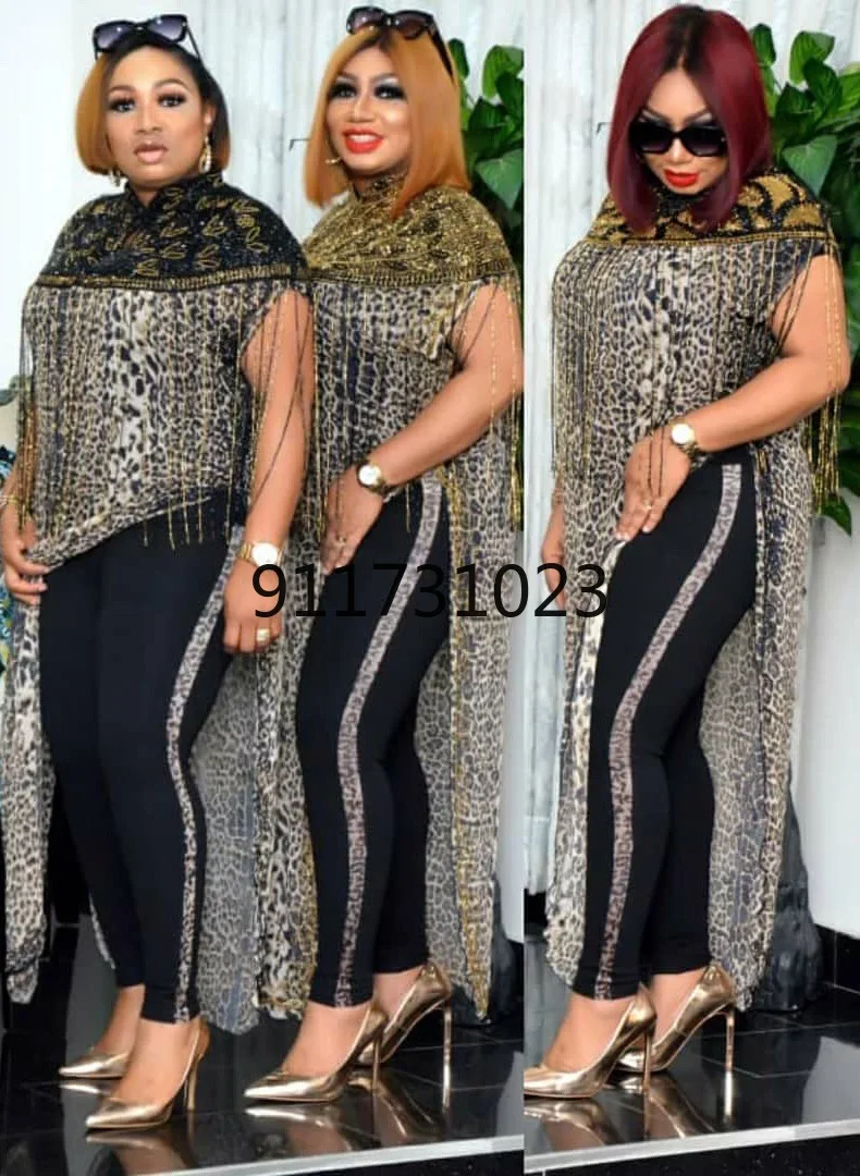 Комплект брюк с V-образным вырезом и коротким рукавом | Тематическая одежда