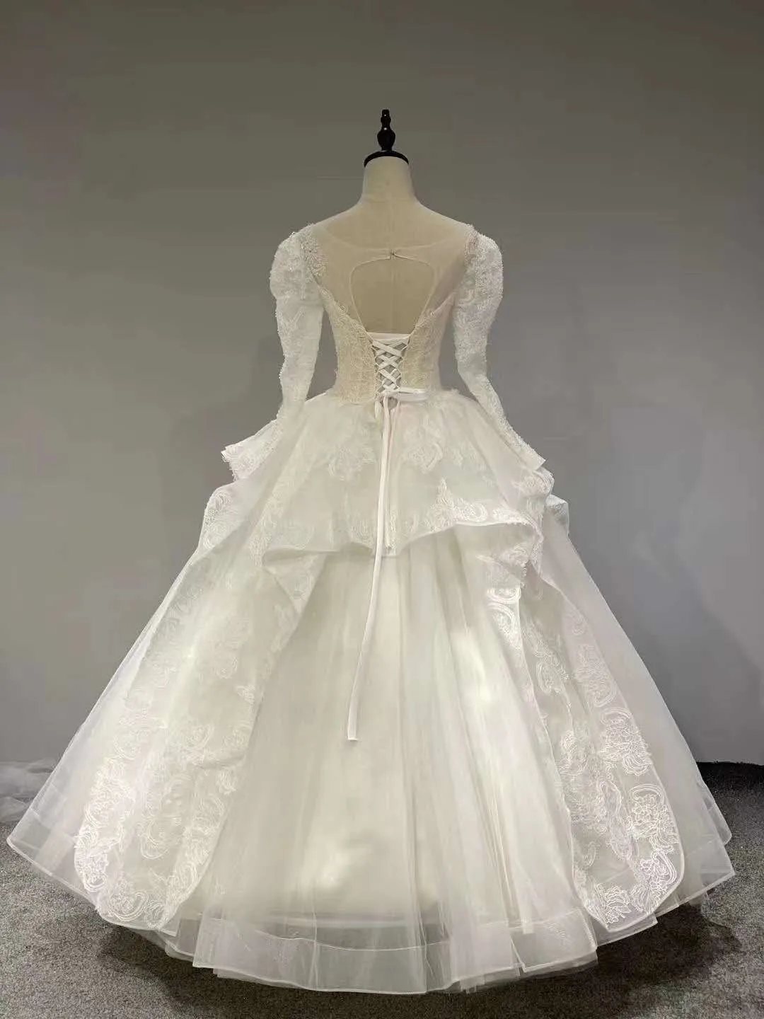 

Wedding Dresses 2020 Gryffon Luxury Lace Embroidery Classic Lace Up Ball Gown Full Puff Sleeve Princess Wedding Gown Customize