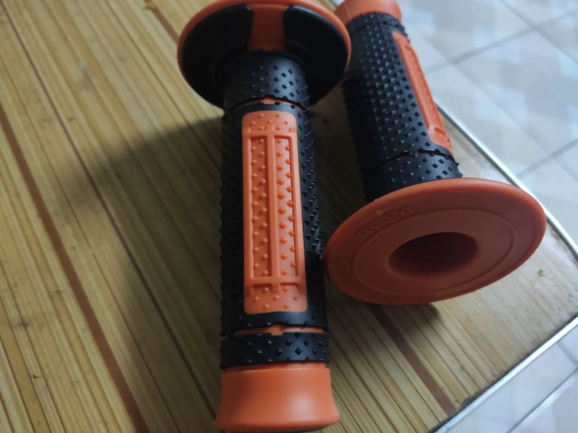 

Rubber handle for motorcycle for KTM 450SX SX-F SX-R 450XC 450XC-F 450XC-W XCR-W