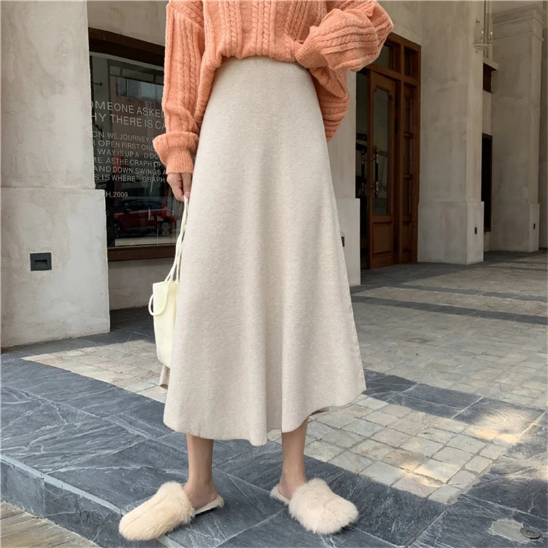 

Юбка-миди трикотажная трапециевидная, с завышенной талией, на осень и зиму