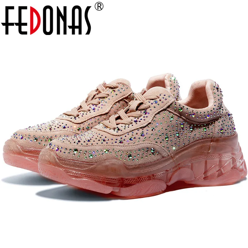 Женские кроссовки FEDONAS кожаные вечерние на плоской подошве со стразами для