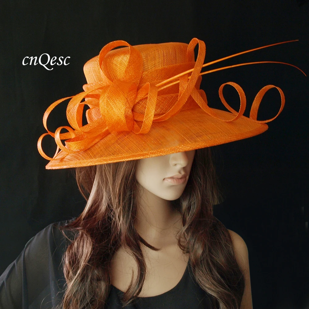 Платье Sinamay с большими полями шляпа страусиным стержнем для свадьбы скачек