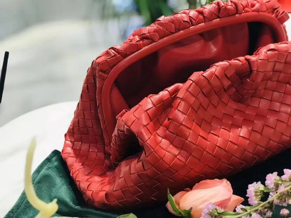 Woven Pouch Bag Clutch Fashion Top Designer High Quality Handbag Weave Leather Genuine Pairs Show clutch |