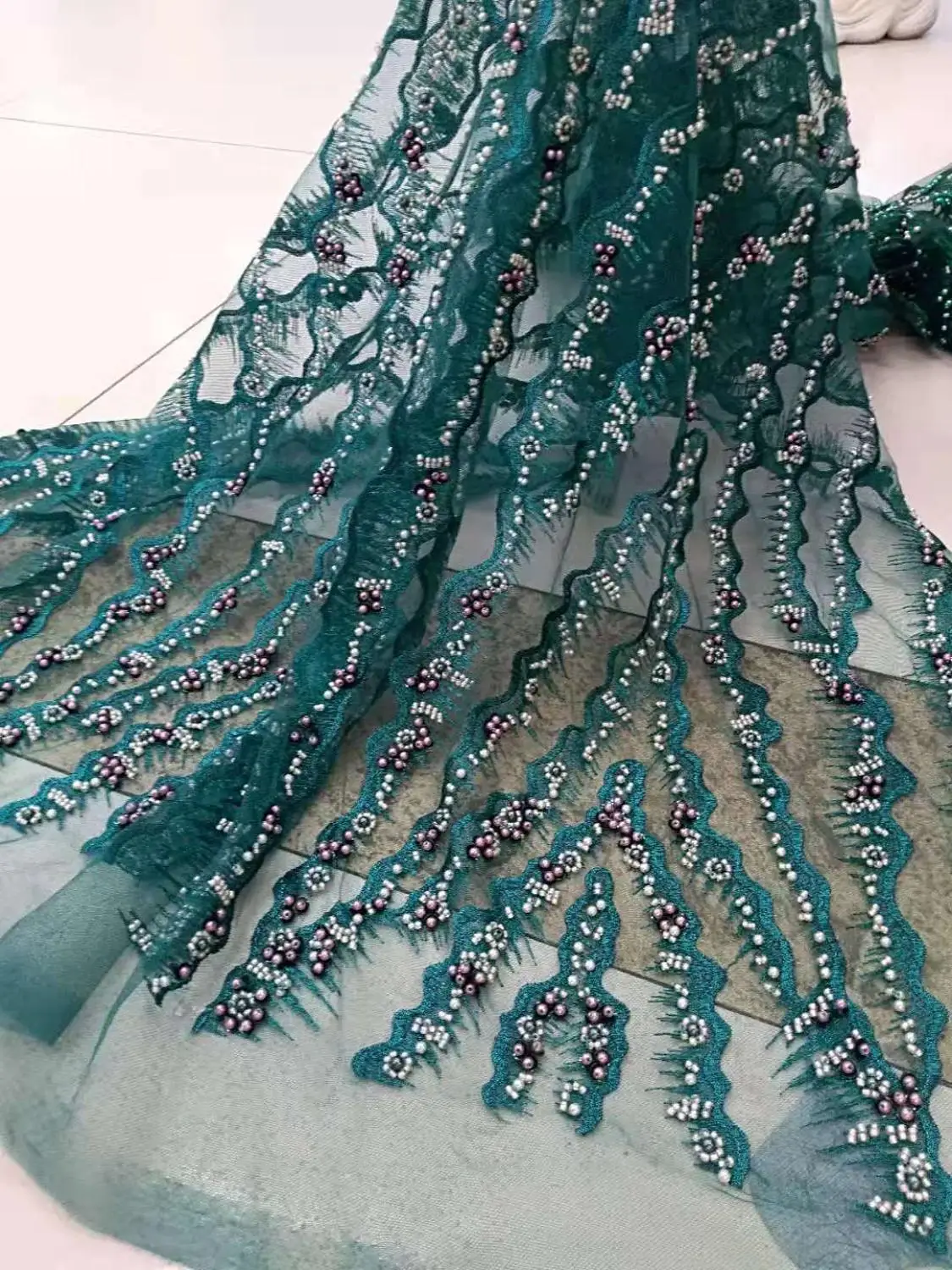 Тяжелая работа ручная вышивка бисером французская сетка Африканское кружево