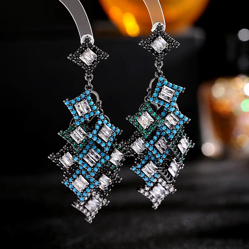 Exaggerated Retro Feather Earrings for Ladies Micro Pave Cubic Zirconia Leaf Dangle Jewellery Women Fashion Eardrop Jewelry