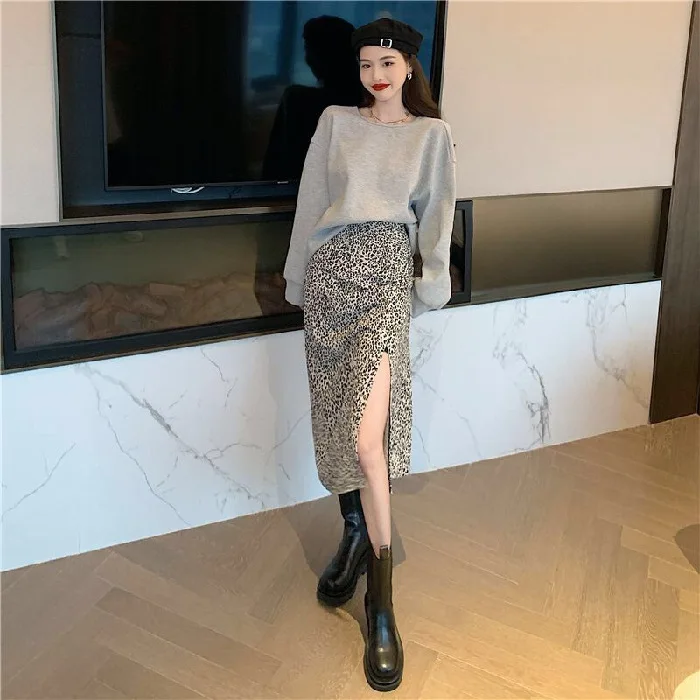 

2021 Leopard-print Open Fork Spring and Autumn A-word Skirt Small Medium-length Skirt Fashion Temperament High Waist Thin Skirt
