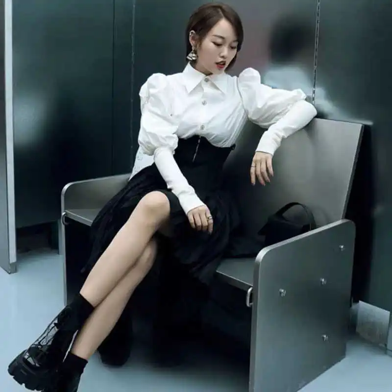 

[DEAT] Women Black Zipper Show Chest Double Strap Plastic Waist Vest New Sleeveless Slim All-match Fashion Summer 2021 7D7396