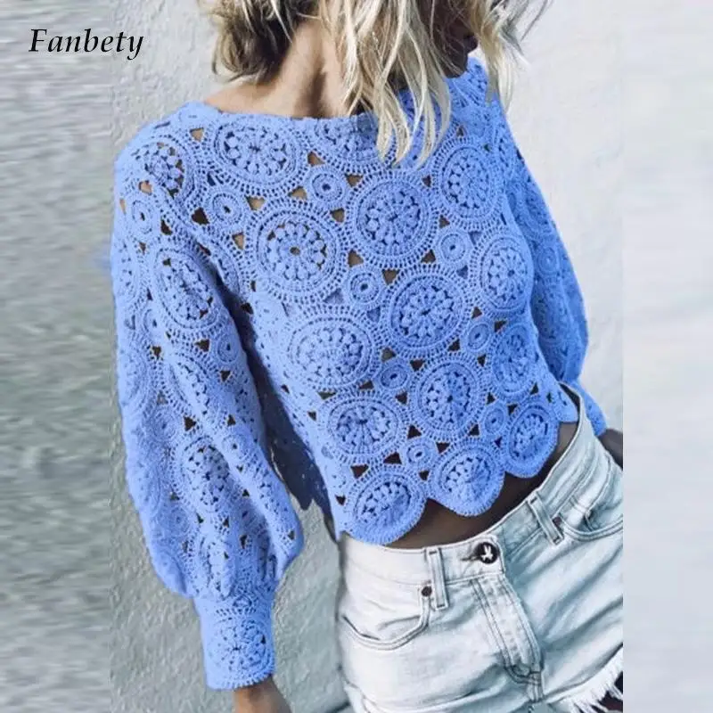 

Женская кружевная блузка с цветочной вышивкой и круглым вырезом