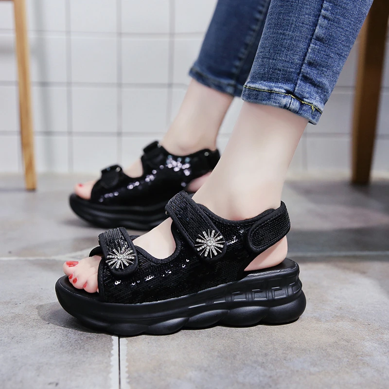 Женские модные сандалии-гладиаторы на массивной платформе брендовые