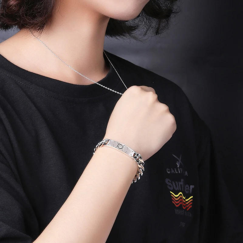 

Men's and women's fashion popular cartoon skeleton skull engraved flower bracelet S925 sterling silver bracelet dark 1:1