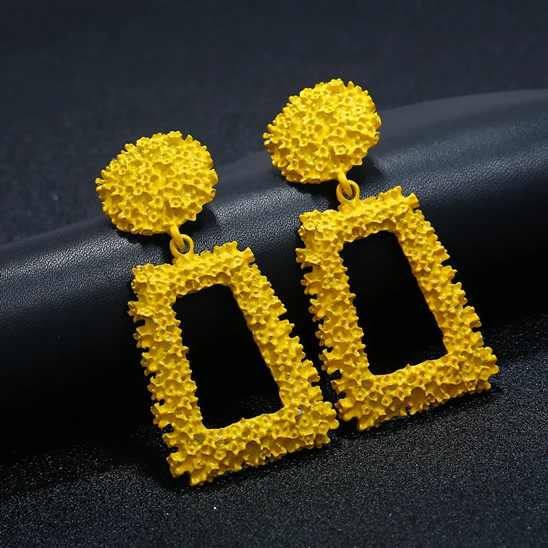 

Popular European and American exaggerated heavy metal Earrings simple geometric relief flower earrings retro fashion personality