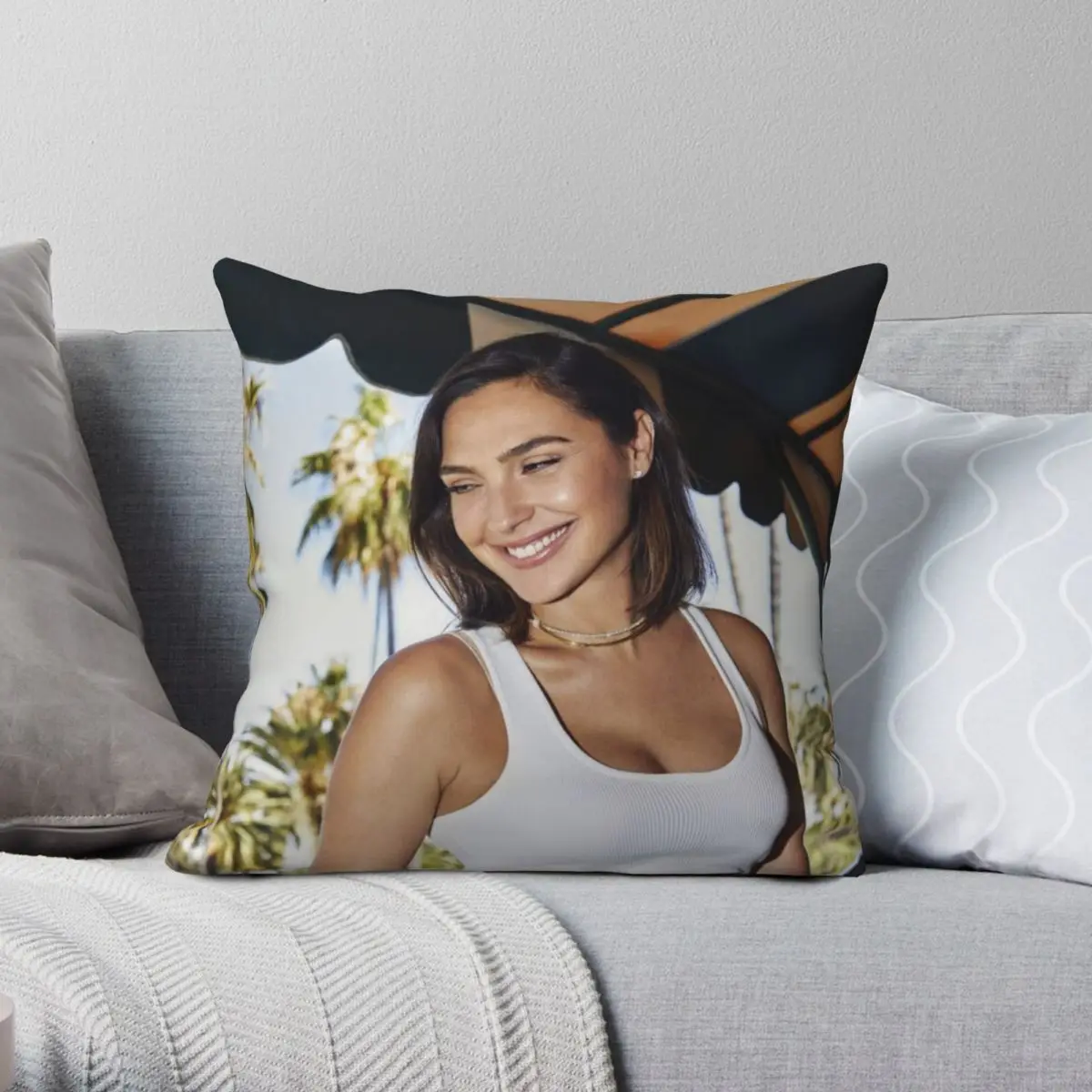 

Gal Gadot Hot Photo Pillowcase Polyester Linen Velvet Printed Zip Decor Throw Pillow Case Home Cushion Cover Wholesale 18"