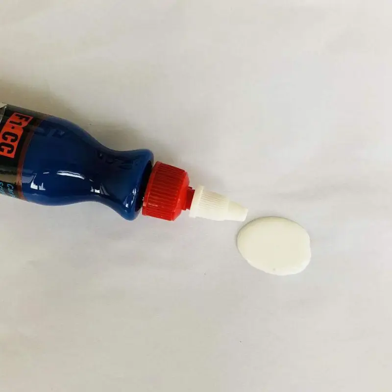 

Car Cleaning Artifact Scratch Touch Up Pen Repair Liquid Remove Stain Scratch Repair Agent No Trace Wax Car Polish Tool