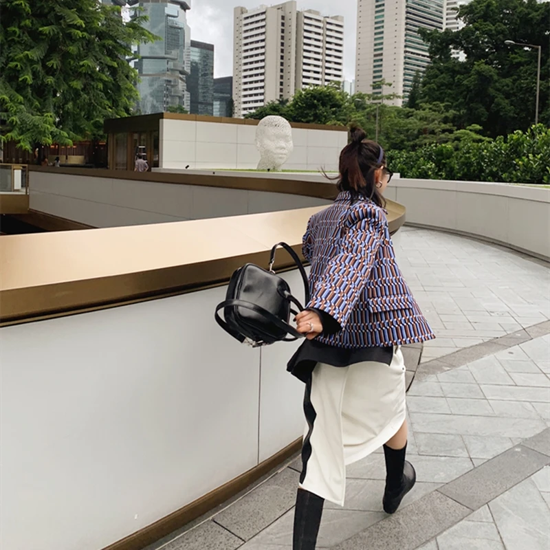 

Women's 2021 Spring Plus Size Jackets Retro Floral Printed Coat Female Long Sleeve Outwear Clothes Short Bomber Jacket Tops