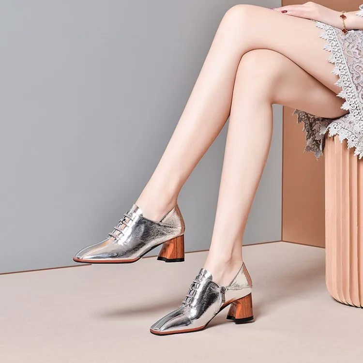 Женские туфли лодочки из мягкой телячьей кожи на шнуровке с квадратным носком