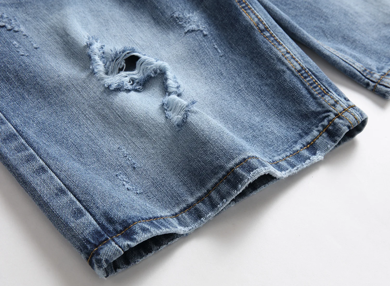 

Summer Men Ripped Denim Shorts Fashion Slim Stretch Distressed Knee Length Shorts Man Casual Loose Straight Short Jeans Hotpants