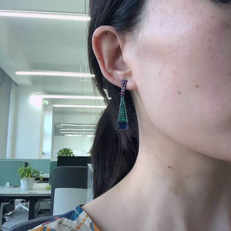 

fashion cz green geometric triangle earring for women