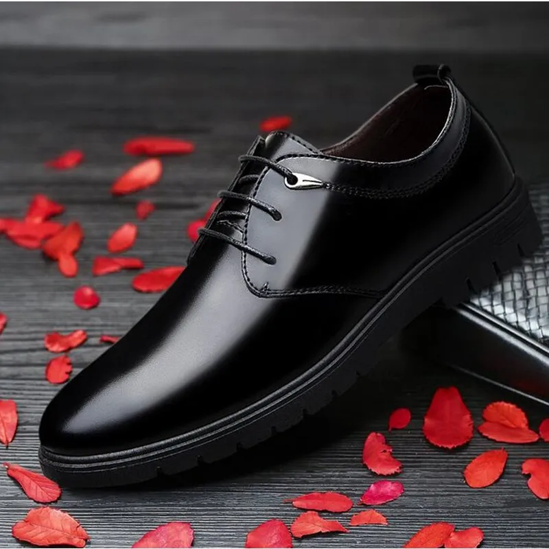 Новинка Высококачественная кожаная мужская деловая модельная обувь в
