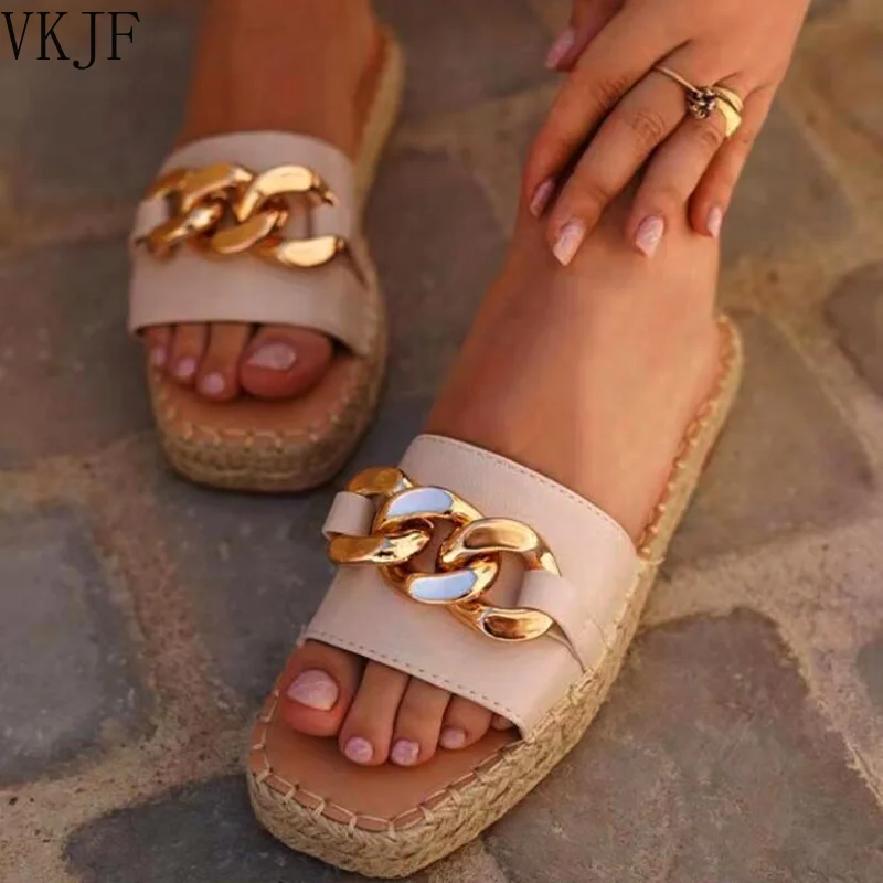 

2021 New Cane Straw Weaving Platform Heels Women Slippers 2021 Summer Fashion Metal Chain Wedge Sandals Ladies Shoes