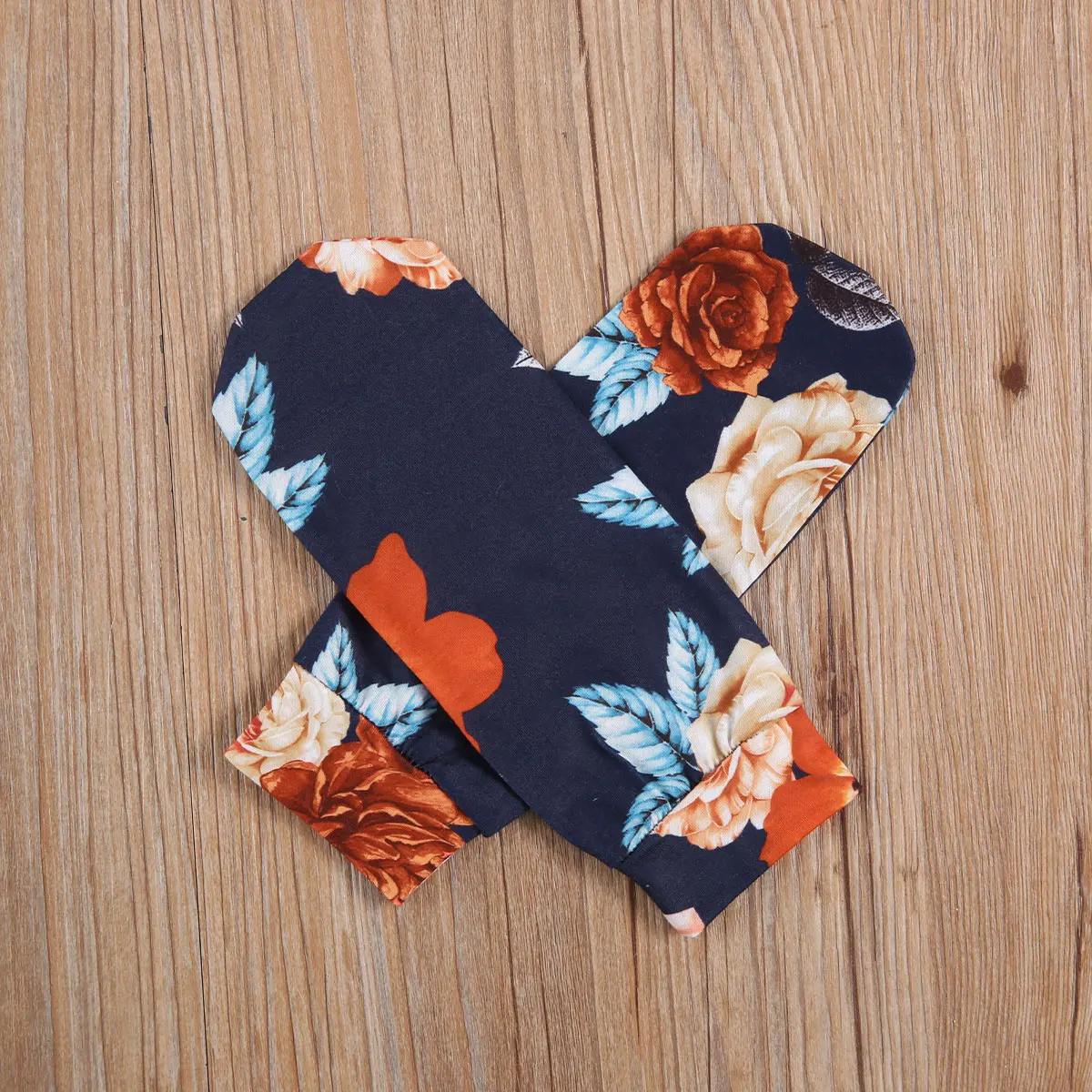 

New 3Pcs Infant Baby Girls Round Neck Long Sleeve Flower Print Romper Loose Leg Warmer Bow Headband Sweet Clothing 0-24M