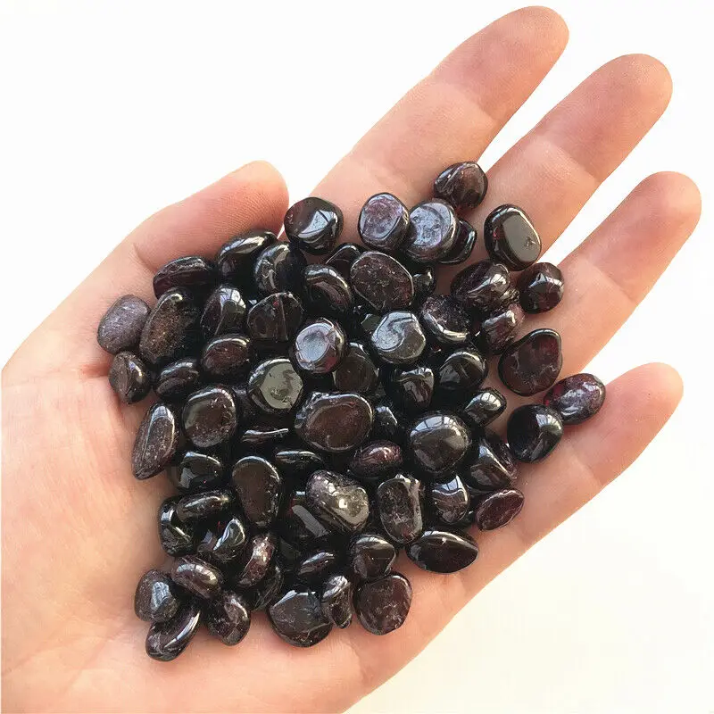 Натуральный гранат гравий с кристаллами кварца 50 г насыпной камень исцеление