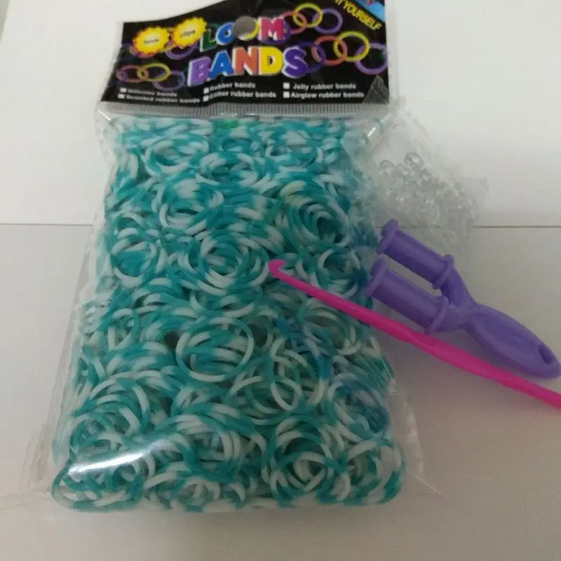 Восемь в поп упаковке, цвет-разделение оборками резинкой резинок для создания плетеных браслетов в комплекте со станком для плетения браслетов, Радужное плетение браслет детских поделок DIY игрушки - Цвет: blue white  600PCS