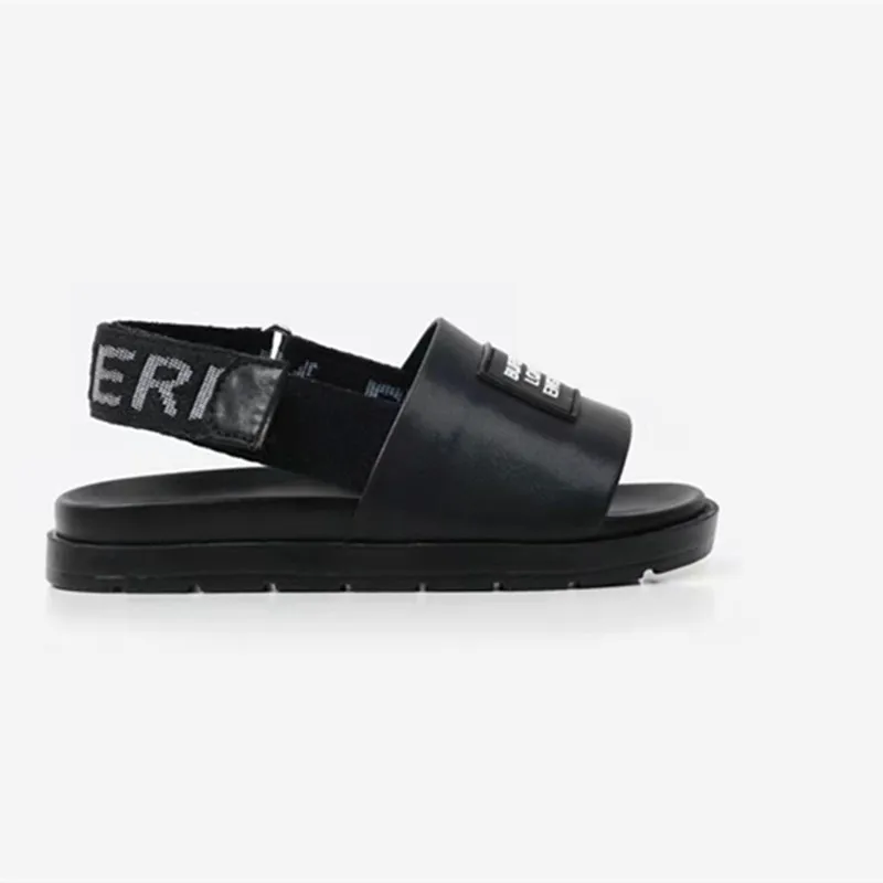 

Summer children's sandals