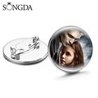 Брошь в виде персонажа из фильма Сумерки, значок на лацкан для косплея Эдварда Джейкоба, ренесми, брошь для одежды, стеклянный кабошон, украшение для сумки