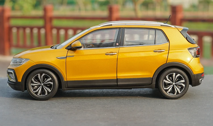 Продукт высокого качества 1:18 T-CROSS роскошные модели из сплава SUV, имитация высококачественной металлической коллекции и подарков