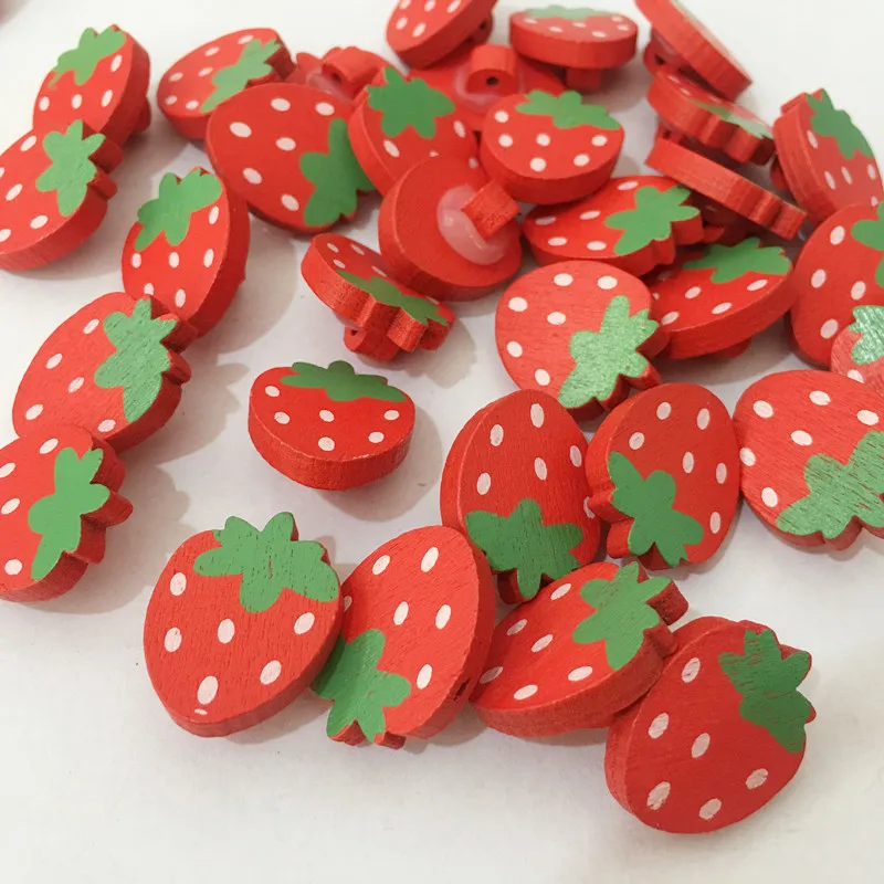 

Wooden Strawberry Wooden Button Garment Accessories Children Cartoon Button
