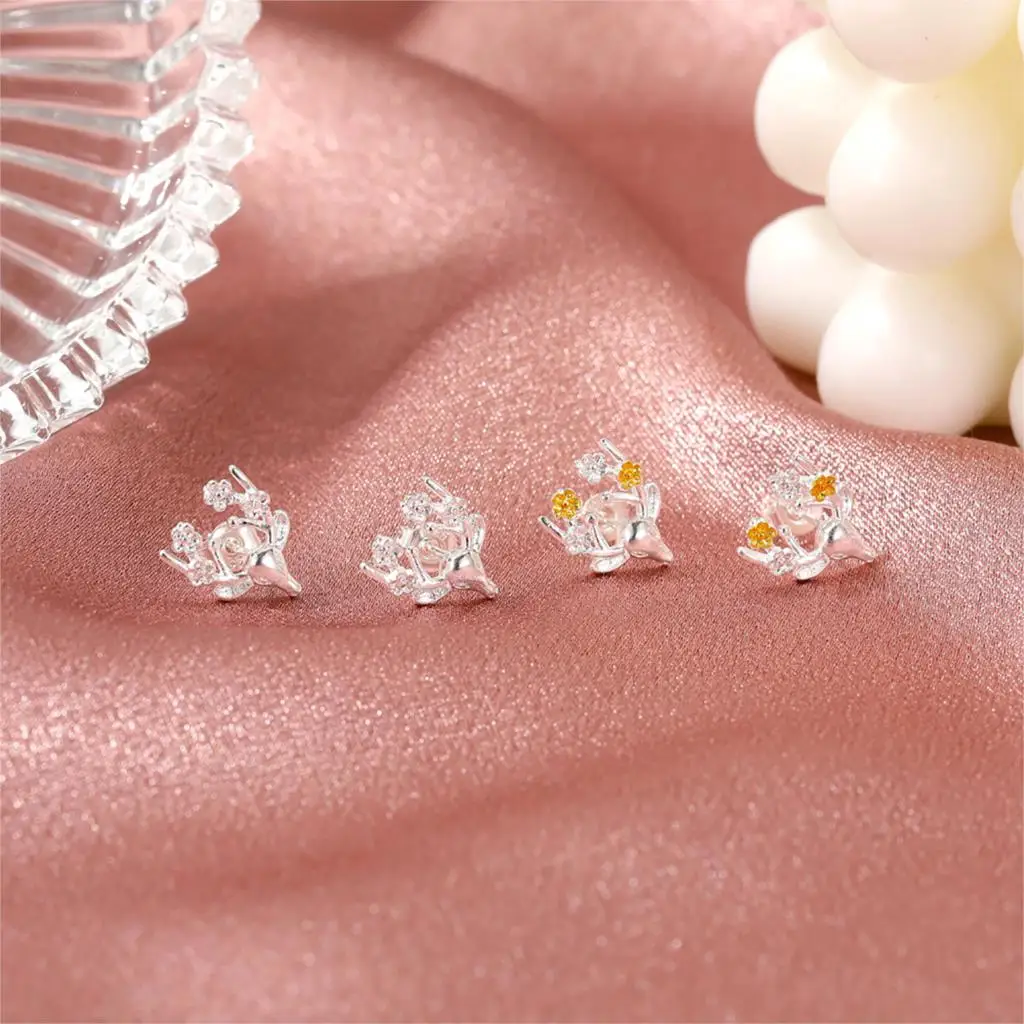 

DoreenBeads 1Pair Cute Deer Silver Color Ear Post Stud Earrings For Women New Year Party Fashion Earrings Jewelry 13mm x 13mm