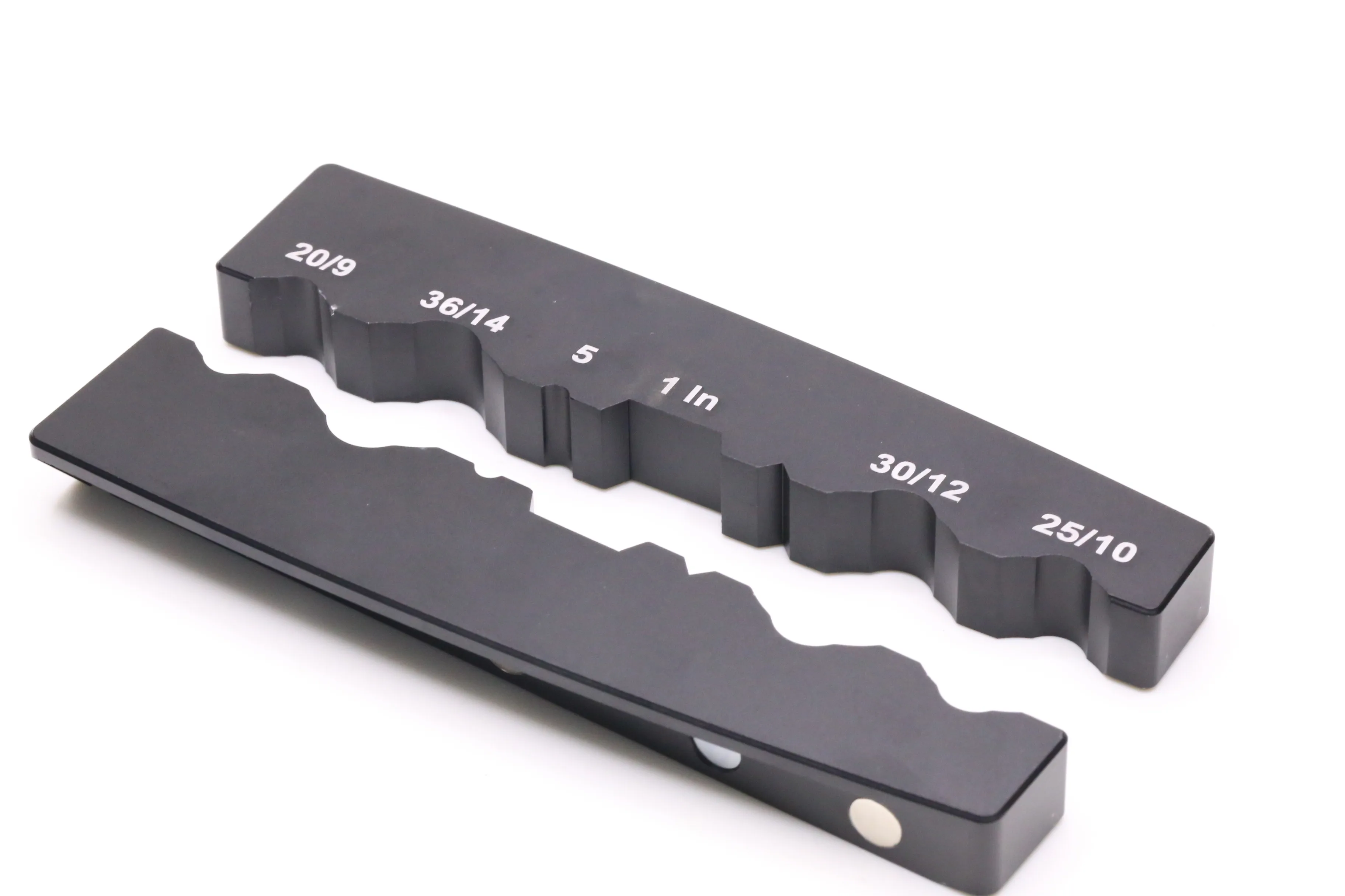 

AXLE AND SPINDLE VISE Inserts tool for Bike