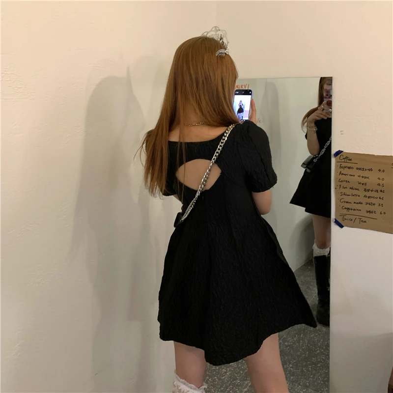 

B will firm offers retro joker stereoscopic bubble backless dress