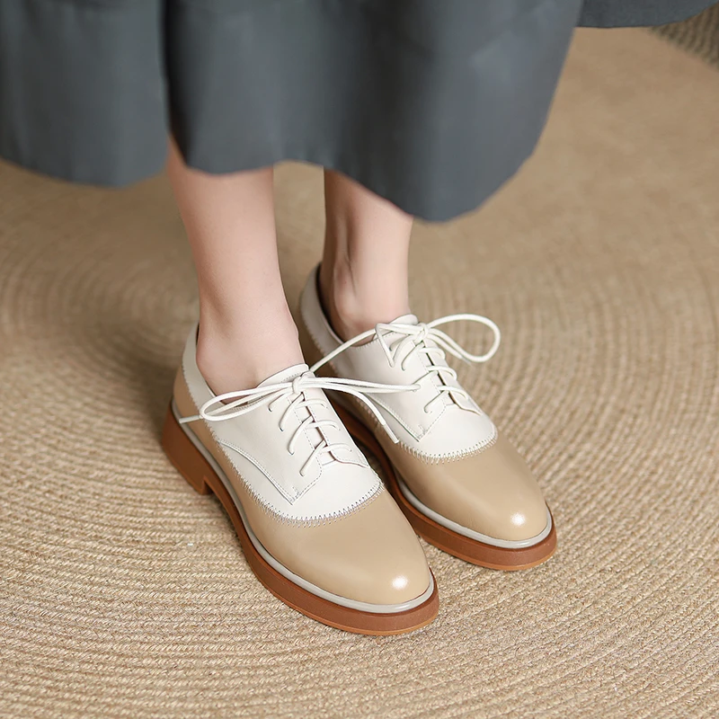 Туфли женские из натуральной кожи на шнуровке платформе