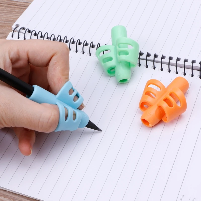 

3Pcs Two-finger Grip Silicone Baby Pencil Holder Learn Writing Tools Writing Pen 203B