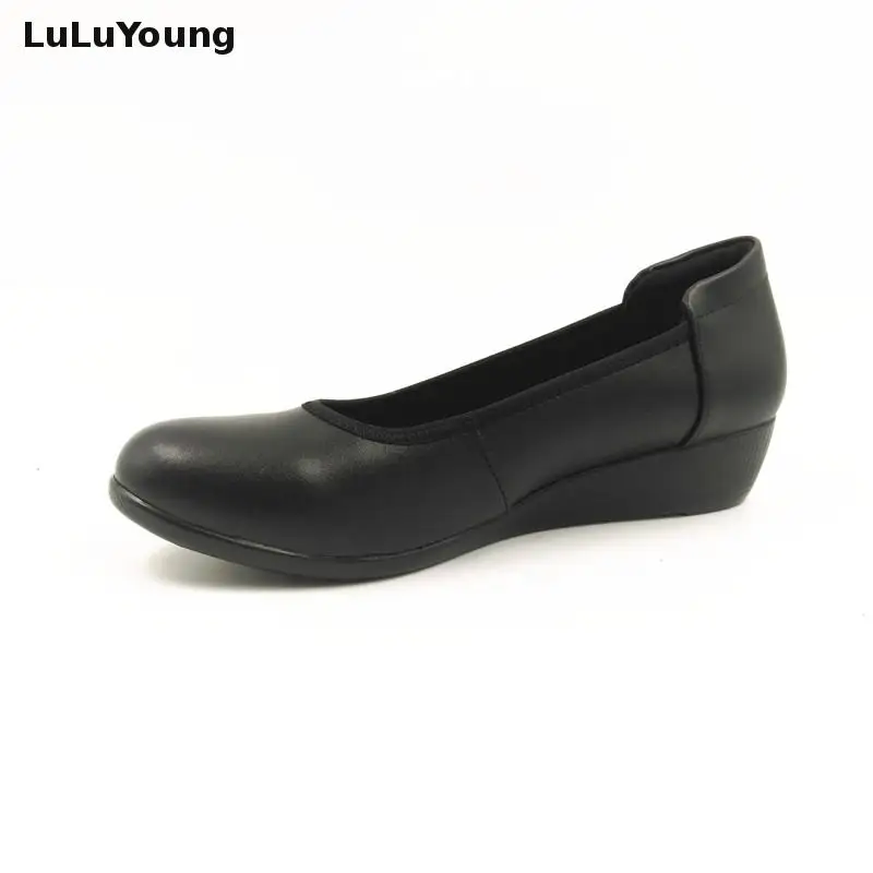 Женские туфли на плоской подошве с круглым носком | Обувь