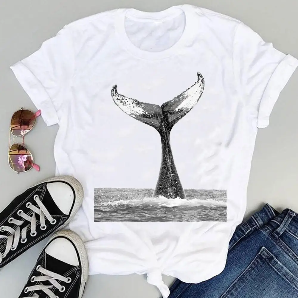 Женская летняя футболка с рисунком акварельной лапы и собаки коротким рукавом |