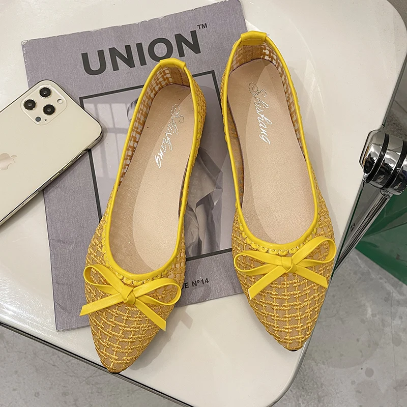 

Women Summer Embroidered Detail Mesh Pointed Toe Ballet Flats with Bow Decor