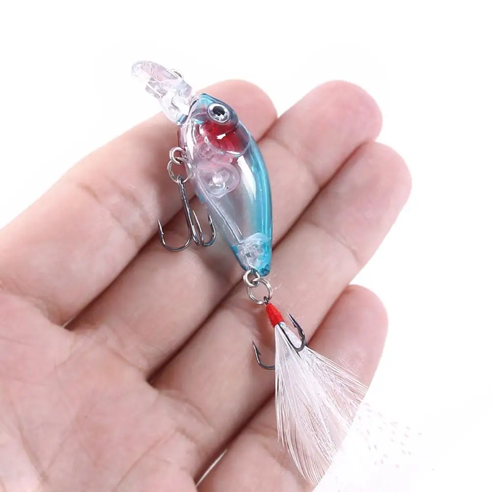 

Бесплатная Фишер 5 шт Мини воблеры 4,5 см 4g перьевой крючок Пластик приманки для ловли рыбы, 3D глаза жесткие воблеры рыболовные снасти