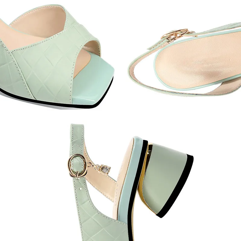 

Women's Shoes