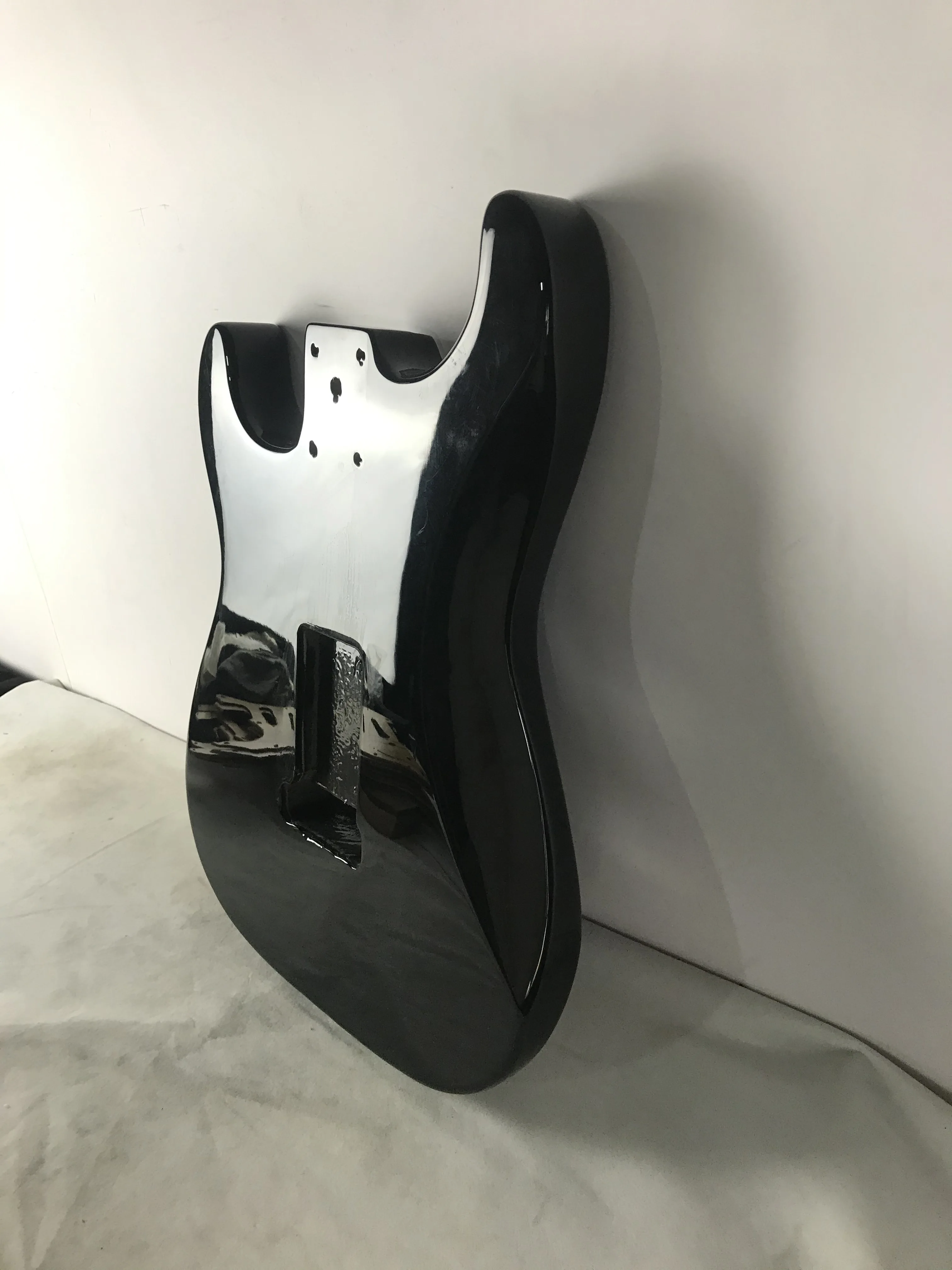 High Quality Gloss Black ST Electric Guitar Body Unfinished Fender Style Semi-finished Body DIY Guitar Part Paulownia Panel enlarge