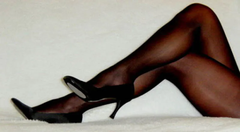 Горячая распродажа женских сексуальных блестящих глянцевых эластичных колготок для дам черного, серого, кофейного цвета.