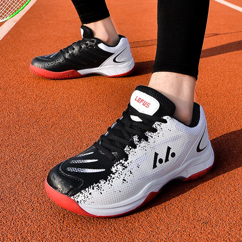 

New Professional Badminton Shoes 2020 Men's Sports Shoes Breathable Non-slip Table Tennis Shoes Tennis Shoes Multifunctional Sho