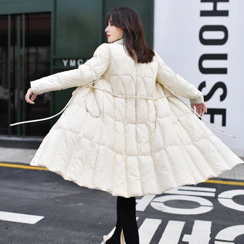 

FMFSSOM Ultra Light 90% White Duck Down Long Coat Autumn Casual Women Warm Elegant Belt Elastic Waist Down Parkas Snow Outwear