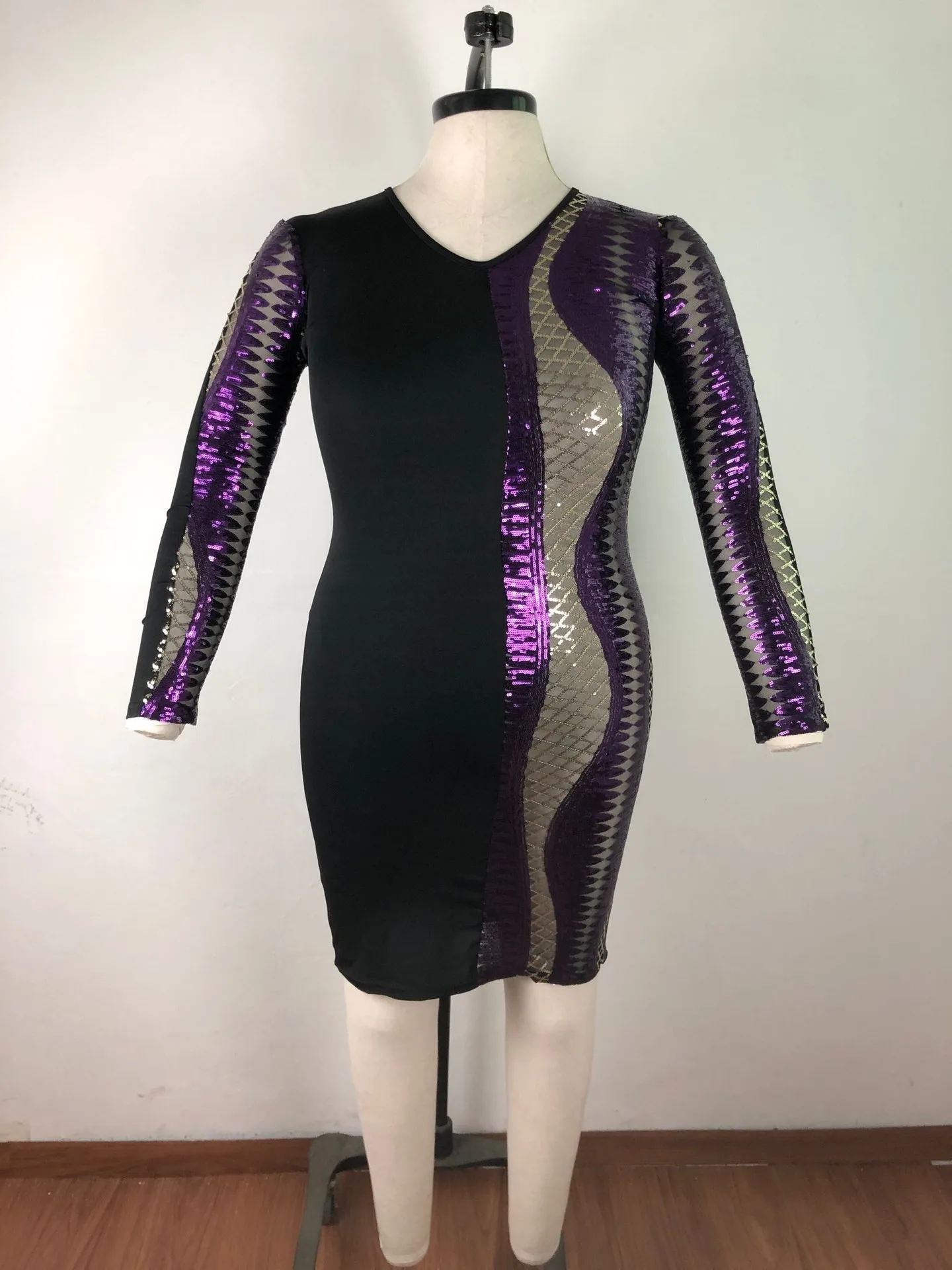 

Zoctuo Dress For Women Plus Size XL-5XL Sequins Dress Patchwork V-Neck Long Sleeve Bodycon Pencil Mini Dress for streetwear