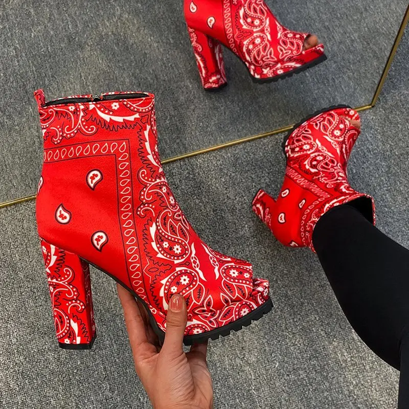 

Plus Size Women Motorcycle Boots 2021 SpringAutumn Plateform Fish Mouth Boots Square Heel Casual Boots Totem Printing Lady Boot