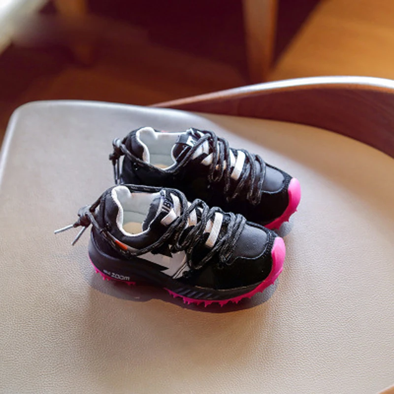 Весенние детские спортивные кроссовки Детские сетчатые массивные брендовые для