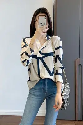 

Sewow Nordic Niche Single 18 Mm Crepe De Chine Silk Elegant Intellectual V-neck Long Sleeve Shirt 050510
